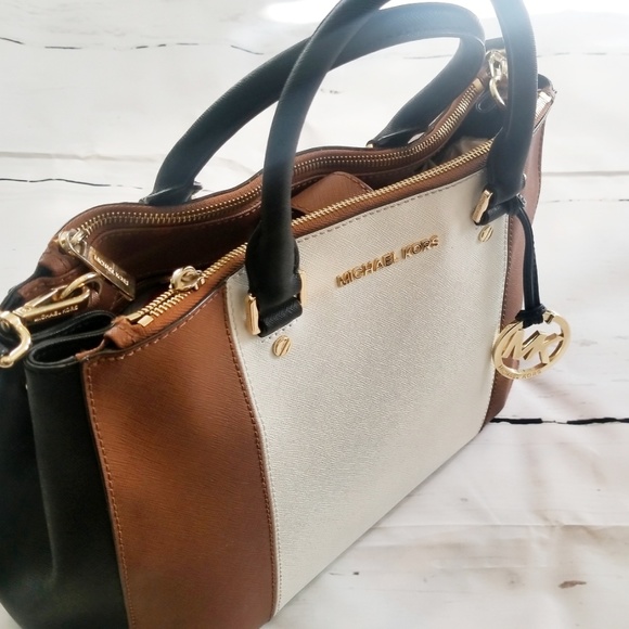 Micheal Kors Large Satchel Bag - Picture 4 of 5